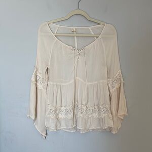 Hollister Cream Bohemian Bell Sleeves Blouse with Lace Detailing Size XS